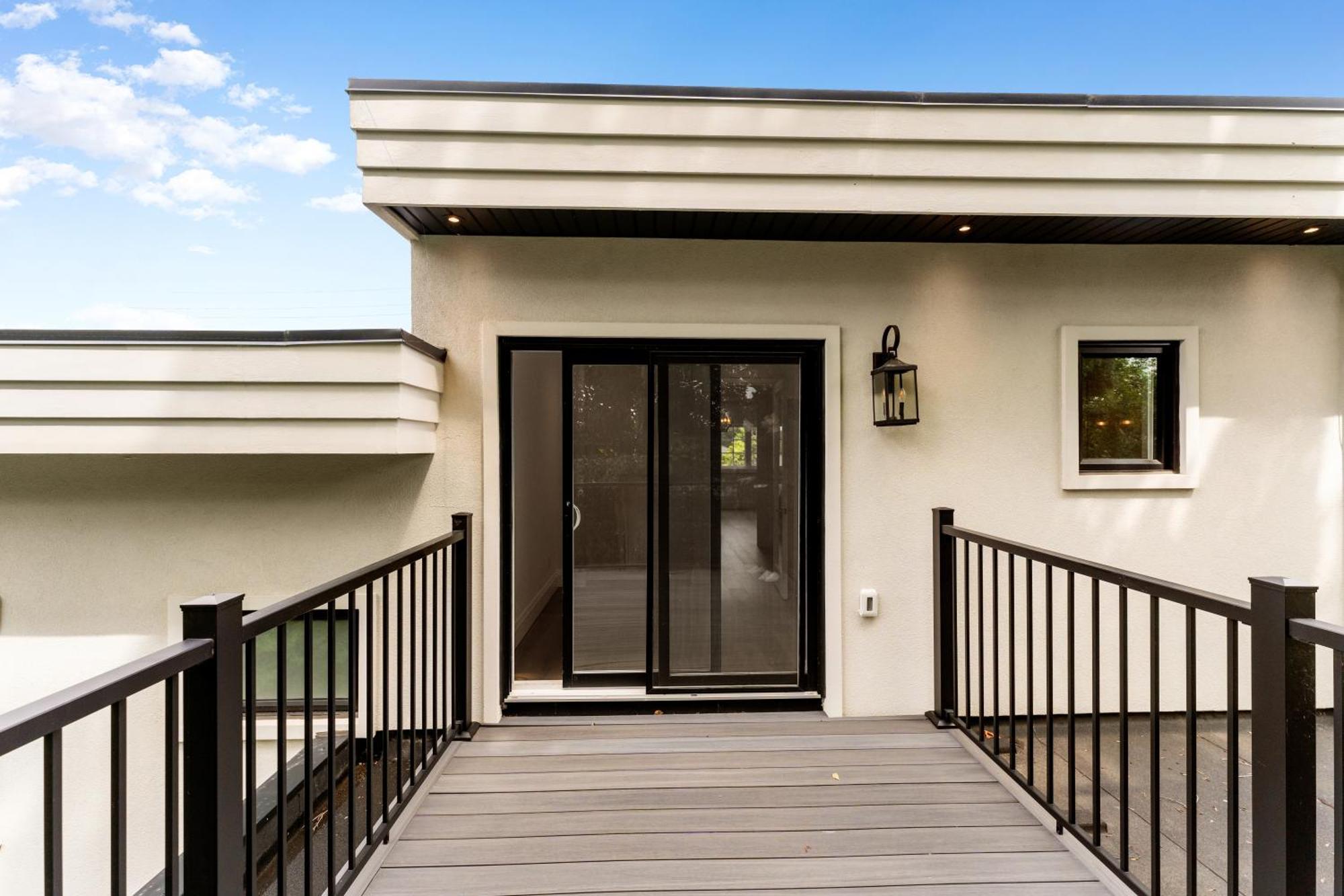 Luxury Home - 5 Min From Airport, 15 To Downtown تورونتو المظهر الخارجي الصورة